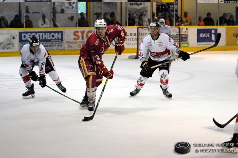 Photo hockey reportage Les premires toiles pour le DHC.
