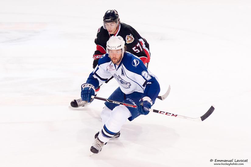 Photo hockey reportage Les Sens a sens unique