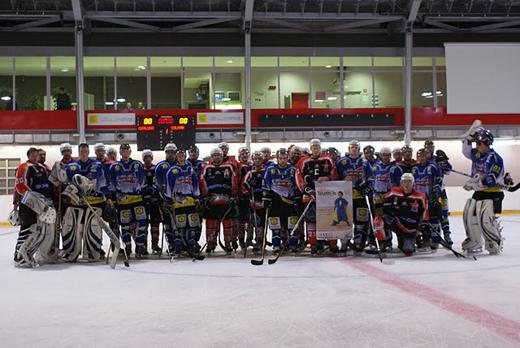 Photo hockey - - D3 : Châlons - Colmar. Solidarité et électricité... Photo hockey - - D3 : Châlons - Colmar. Solidarité et électricité...