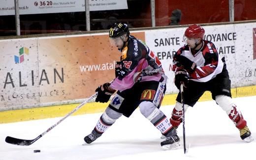 Photo hockey - - Les Gothiques pousuivent leur série. Photo hockey - - Les Gothiques pousuivent leur série.