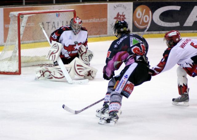Photo hockey - - Les Gothiques pousuivent leur série. Photo hockey - - Les Gothiques pousuivent leur série.