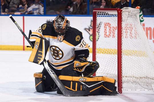 Photo hockey  -  - NHL : Baptême du feu pour Subban