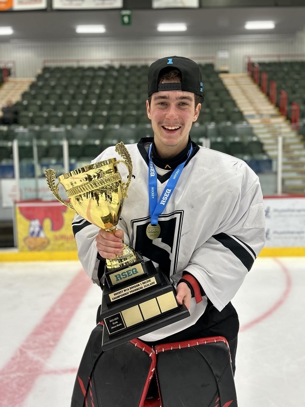 Photo hockey Autour du hockey - Autour du hockey - ITW : Basile Gouttry vit son rêve Québécois !
