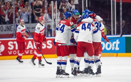 Photo hockey Championnats du monde -  : République Tchèque (CZE) vs Danemark (DEN) - Moult buts entre les lions