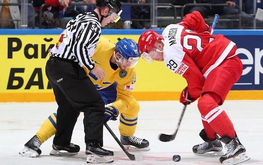 Photo hockey Championnats du monde -  : Suède (SWE) vs Danemark (DEN) - La Suède au Diesel