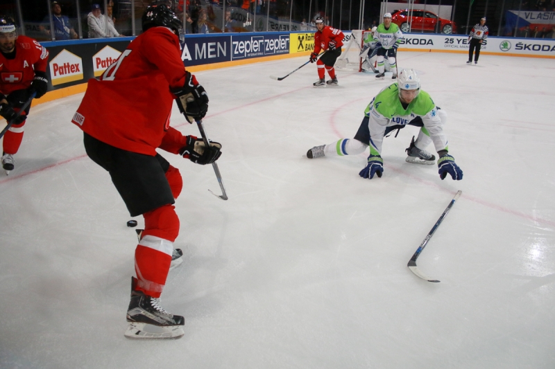 Photo hockey Championnats du monde - : Suisse (SUI) vs Slovenie (SLO) - Les Helvètes grillent un joker ! Photo hockey Championnats du monde - : Suisse (SUI) vs Slovenie (SLO) - Les Helvètes grillent un joker !