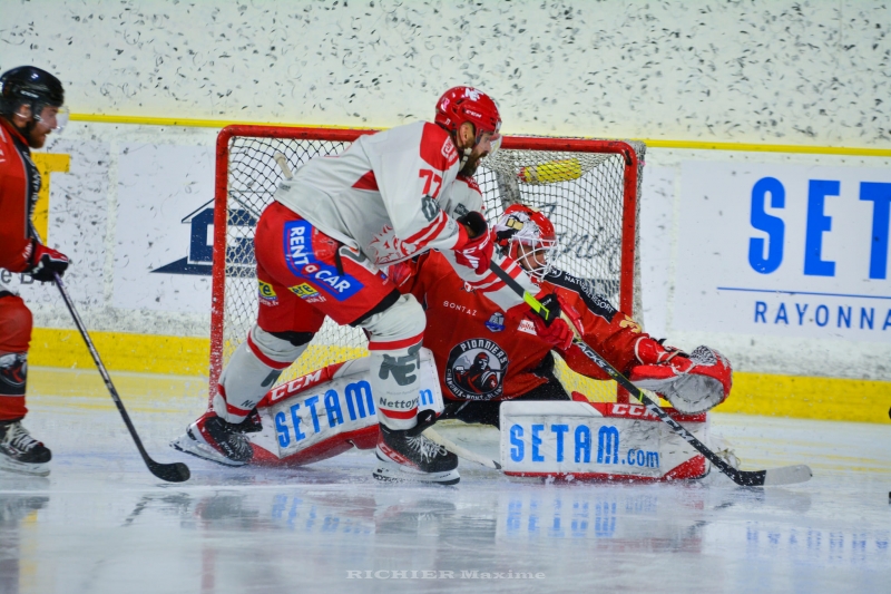 Photo hockey Coupe de France - : Chamonix vs Grenoble - Grenoble accède aux 8èmes de finale sans briller Photo hockey Coupe de France - : Chamonix vs Grenoble - Grenoble accède aux 8èmes de finale sans briller