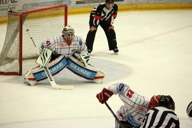 Photo hockey Coupe de France - Coupe de France 1/16èmes de finale : Morzine-Avoriaz vs Mont-Blanc - Des Pingouins laborieux Photo hockey Coupe de France - Coupe de France 1/16èmes de finale : Morzine-Avoriaz vs Mont-Blanc - Des Pingouins laborieux