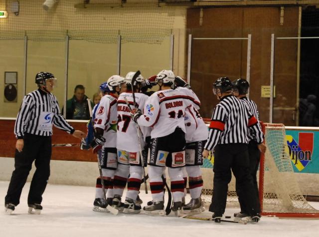 Photo hockey Coupe de la Ligue ARCHIVES - CDL 1/4 - Retour : Dijon  vs Briançon  - Bien mal payé...