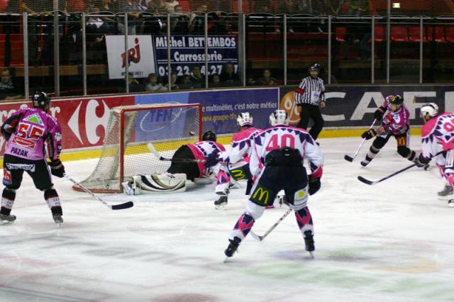Photo hockey Coupe de la Ligue ARCHIVES - Coupe de la Ligue  : 1/8 2ème journée : Amiens  vs Epinal  - Des Gothiques au diesel