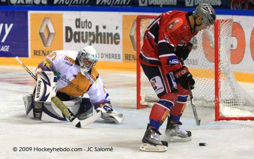 Photo hockey Coupe de la Ligue ARCHIVES - Coupe de la Ligue : 1/8 5ème journée : Grenoble vs Chamonix - Grenoble déroule... Photo hockey Coupe de la Ligue ARCHIVES - Coupe de la Ligue : 1/8 5ème journée : Grenoble vs Chamonix - Grenoble déroule...