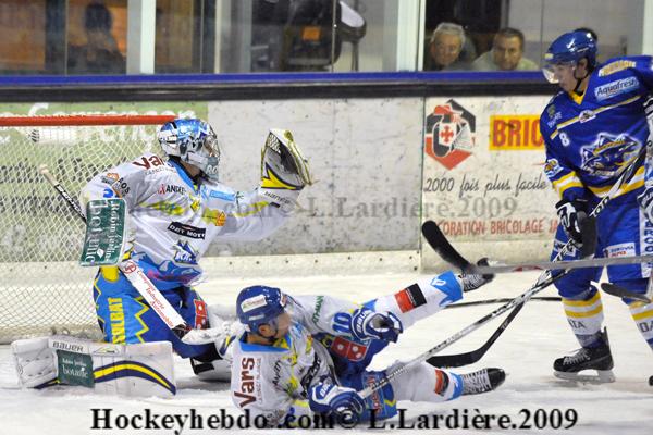 Photo hockey Coupe de la Ligue ARCHIVES - Coupe de la Ligue : 1/8 6ème journée : Villard-de-Lans vs Gap - Villard mis en échec ! Photo hockey Coupe de la Ligue ARCHIVES - Coupe de la Ligue : 1/8 6ème journée : Villard-de-Lans vs Gap - Villard mis en échec !