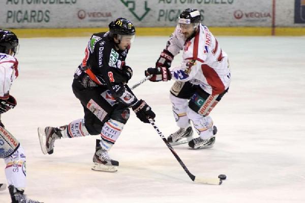 Photo hockey Coupe de la Ligue ARCHIVES - Coupe de la Ligue : 1/2, aller : Amiens vs Morzine-Avoriaz - Pas si manchots que ça… Photo hockey Coupe de la Ligue ARCHIVES - Coupe de la Ligue : 1/2, aller : Amiens vs Morzine-Avoriaz - Pas si manchots que ça…