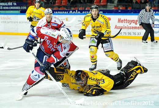 Photo hockey Coupe de la Ligue ARCHIVES - Coupe de la Ligue : 1/2 aller : Grenoble vs Rouen - Toute petite cuvée ! Photo hockey Coupe de la Ligue ARCHIVES - Coupe de la Ligue : 1/2 aller : Grenoble vs Rouen - Toute petite cuvée !