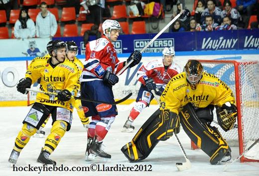 Photo hockey Coupe de la Ligue ARCHIVES - Coupe de la Ligue : 1/2 aller : Grenoble vs Rouen - Toute petite cuvée ! Photo hockey Coupe de la Ligue ARCHIVES - Coupe de la Ligue : 1/2 aller : Grenoble vs Rouen - Toute petite cuvée !