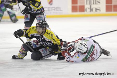 Photo hockey Coupe de la Ligue ARCHIVES - Coupe de la Ligue : 1/2 retour : Rouen vs Briançon  - CDL : Pour Briançon la finale