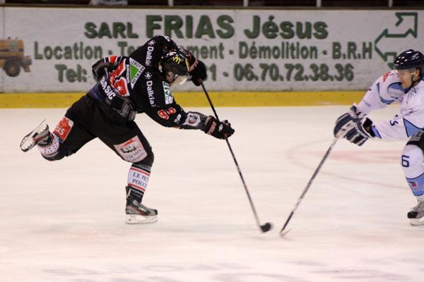 Photo hockey Coupe de la Ligue ARCHIVES - Coupe de la Ligue : 1/4, aller : Amiens vs Angers - Egalité… Photo hockey Coupe de la Ligue ARCHIVES - Coupe de la Ligue : 1/4, aller : Amiens vs Angers - Egalité…