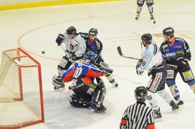 Photo hockey Coupe de la Ligue ARCHIVES - Coupe de la Ligue : 1/8 1ère journée : Caen  vs Angers  - Caen résiste mais...