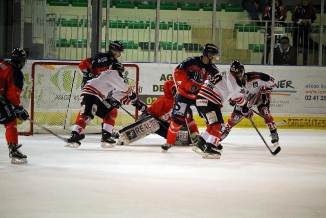 Photo hockey Coupe de la Ligue ARCHIVES - Coupe de la Ligue : 1/8 ème, 4ème journée : Angers  vs Bordeaux - Les jeunes boxers savent aussi mordre!