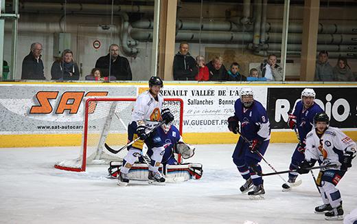 Photo hockey Coupe de la Ligue ARCHIVES - Coupe de la Ligue : 1/8ème, 2ème journée : Chamonix  vs France U20 - Chamonix efficace en powerplay 