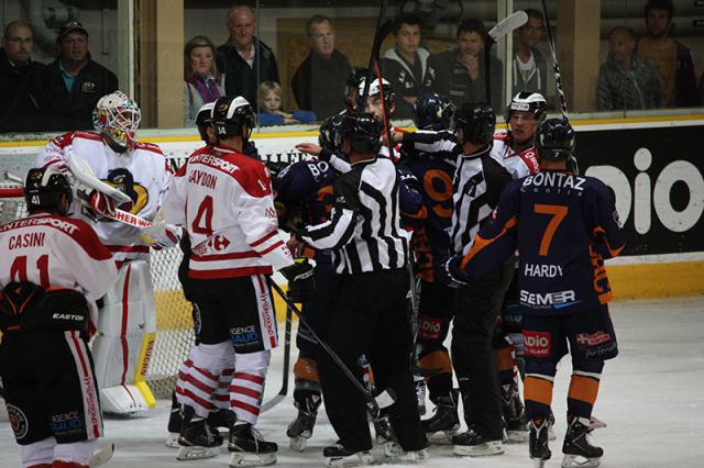 Photo hockey Coupe de la Ligue ARCHIVES - Coupe de la Ligue : 1/8ème, 2ème journée : Chamonix  vs Morzine-Avoriaz - Chamonix en 7