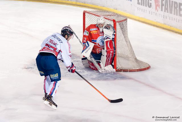 Photo hockey Coupe de la Ligue ARCHIVES - Coupe de la Ligue : 1/8ème, 2ème journée : Lyon vs Grenoble  - Les Grenoblois au finish