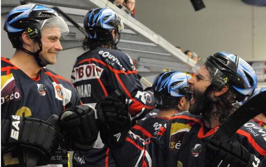 Photo hockey Coupe de la Ligue ARCHIVES - Coupe de la Ligue : 1/8ème, 3ème journée : Caen  vs Bordeaux - Ces Boxers ont du mordant