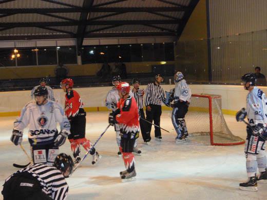 Photo hockey Coupe de la Ligue ARCHIVES - Coupe de la Ligue : 1/8ème, 1ère journée : Neuilly/Marne vs Angers - Neuilly accroche Angers Photo hockey Coupe de la Ligue ARCHIVES - Coupe de la Ligue : 1/8ème, 1ère journée : Neuilly/Marne vs Angers - Neuilly accroche Angers