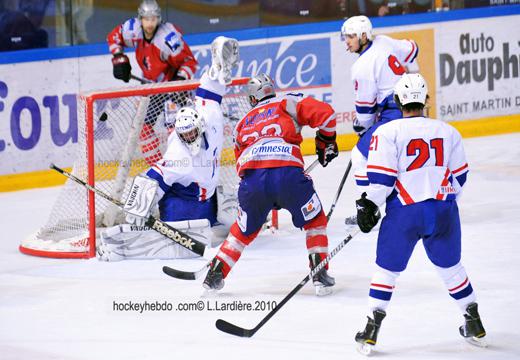 Photo hockey Coupe de la Ligue ARCHIVES - Coupe de la Ligue : 1/8ème, 4ème journée : Grenoble vs France U20 - Grenoble se refait la cerise! Photo hockey Coupe de la Ligue ARCHIVES - Coupe de la Ligue : 1/8ème, 4ème journée : Grenoble vs France U20 - Grenoble se refait la cerise!