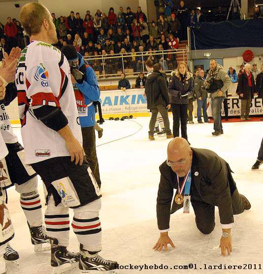 Photo hockey Coupe de la Ligue ARCHIVES - Coupe de la Ligue : Finale : Briançon  vs Morzine-Avoriaz - CDL : Briançon conjure le signe indien