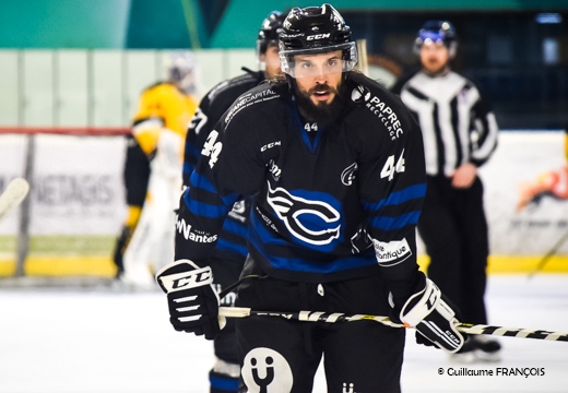 Photo hockey Division 1 - : Nantes vs Strasbourg - Nantes Cueilli à froid Photo hockey Division 1 - : Nantes vs Strasbourg - Nantes Cueilli à froid