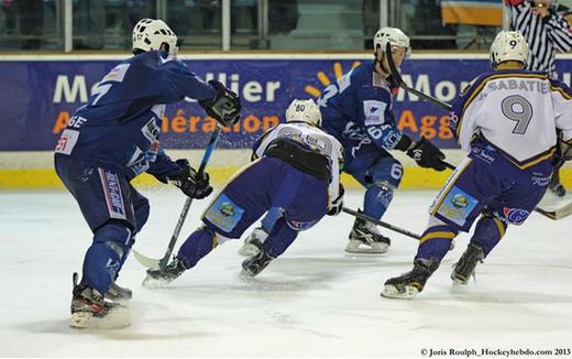 Photo hockey Division 1 - D1 : 1/4 de finale, match 2 : Montpellier  vs Reims* - Les Vipers ont les crocs !
