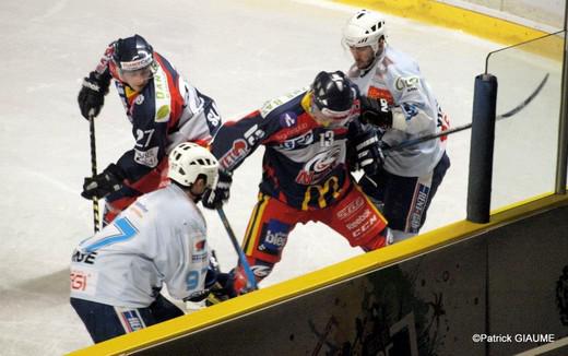 Photo hockey Division 1 - D1 : 11ème journée : Nice vs Montpellier  - Les Aigles repartent