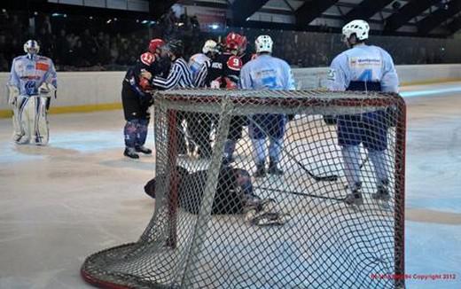 Photo hockey Division 1 - D1 : 12ème journée : Neuilly/Marne vs Montpellier - Bonne opération pour Montpellier Photo hockey Division 1 - D1 : 12ème journée : Neuilly/Marne vs Montpellier - Bonne opération pour Montpellier