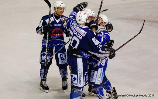 Photo hockey Division 1 - D1 : 12ème journée : Reims* vs Anglet - L’Hormadi prend une leçon Photo hockey Division 1 - D1 : 12ème journée : Reims* vs Anglet - L’Hormadi prend une leçon