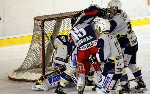Photo hockey Division 1 - D1 : 16ème journée : Nice vs Dunkerque - Hold-up niçois Photo hockey Division 1 - D1 : 16ème journée : Nice vs Dunkerque - Hold-up niçois
