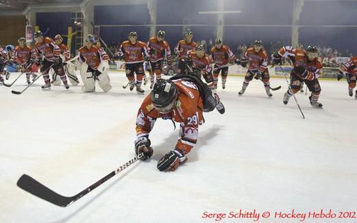 Photo hockey Division 1 - D1 : 19ème journée : Mulhouse vs Courbevoie - Mulhouse frappe fort Photo hockey Division 1 - D1 : 19ème journée : Mulhouse vs Courbevoie - Mulhouse frappe fort