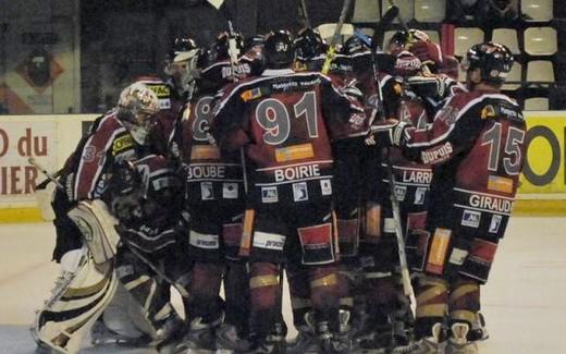 Photo hockey Division 1 - D1 : 1ère journée : Bordeaux vs Brest  - Bordeaux en costaud