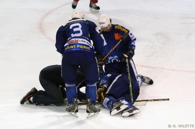 Photo hockey Division 1 - D1 : 24ème journée : Montpellier  vs Courbevoie  - Des Coqs corriaces