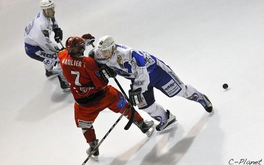 Photo hockey Division 1 - D1 : 26ème journée : Valence vs Reims - Sabatier chasseur de Lynx !