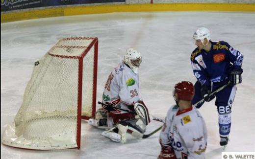 Photo hockey Division 1 - D1 : 7ème journée : Montpellier  vs Amnéville - La vipère a eu chaud !!!