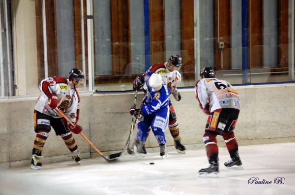Photo hockey Division 1 - D1 : 9ème journée : Reims* vs Bordeaux - Le « Phénix » nouveau est arrivé ! Photo hockey Division 1 - D1 : 9ème journée : Reims* vs Bordeaux - Le « Phénix » nouveau est arrivé !