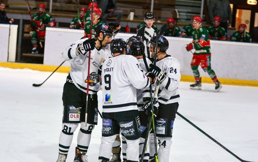 Photo hockey Division 1 - Division 1 - 1/2 de Finale match 3 : Mont-Blanc vs Brest - Brest sonne le glas Yéti Photo hockey Division 1 - Division 1 - 1/2 de Finale match 3 : Mont-Blanc vs Brest - Brest sonne le glas Yéti