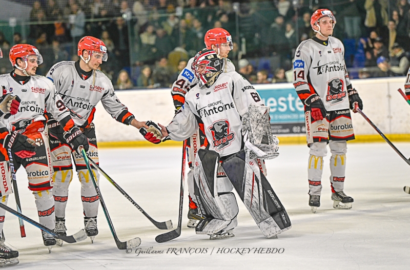 Photo hockey Division 1 - Division 1 - 1/4 de Finale - Match 2 : Nantes vs Cholet  - Les Corsaires de Nantes enfoncent le clou face à Cholet 