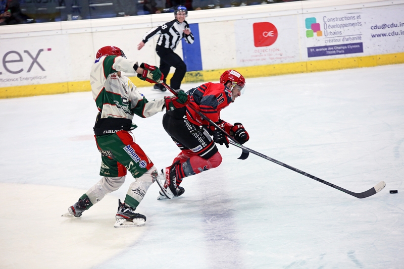 Photo hockey Division 1 - Division 1 - 1/4 de Finale match 3 : Neuilly/Marne vs Mont-Blanc - Neuilly force un 4ème match ! Photo hockey Division 1 - Division 1 - 1/4 de Finale match 3 : Neuilly/Marne vs Mont-Blanc - Neuilly force un 4ème match !