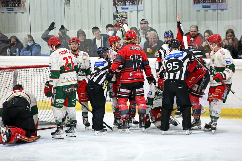 Photo hockey Division 1 - Division 1 - 1/4 de Finale match 4 : Neuilly/Marne vs Mont-Blanc - Mont-Blanc dans le dernier carré !