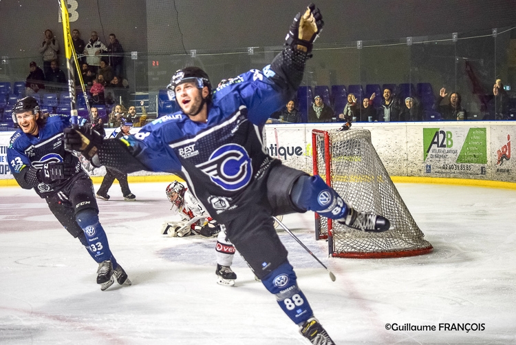Photo hockey Division 1 - Division 1 : 10ème journée : Nantes vs Briançon  - Nantes renoue enfin avec la victoire à domicile