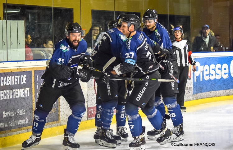 Photo hockey Division 1 - Division 1 : 10ème journée : Nantes vs Briançon  - Nantes renoue enfin avec la victoire à domicile