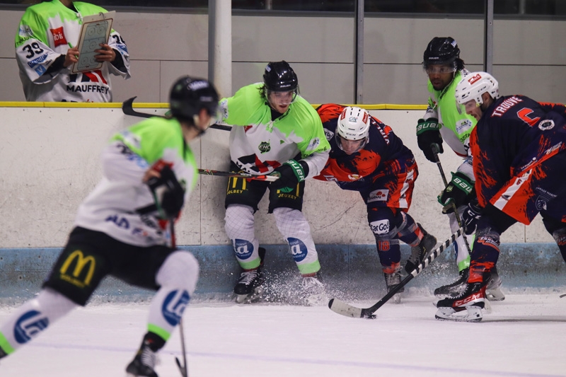 Photo hockey Division 1 - Division 1 : 11ème journée : Clermont-Ferrand vs Epinal - Clermont un peu trop sage Photo hockey Division 1 - Division 1 : 11ème journée : Clermont-Ferrand vs Epinal - Clermont un peu trop sage