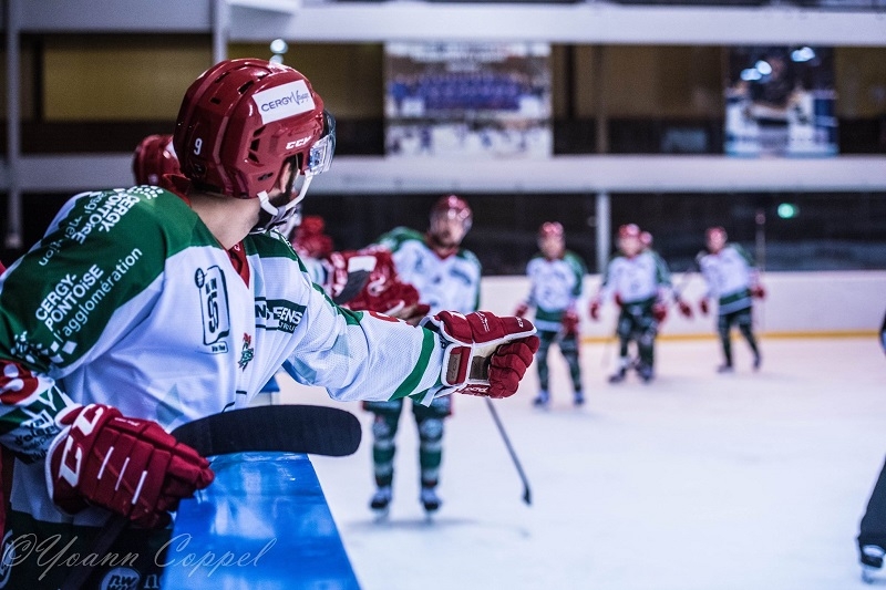 Photo hockey Division 1 - Division 1 : 11ème journée : Mont-Blanc vs Cergy-Pontoise - Cergy trône, Mont-Blanc très loin du compte...